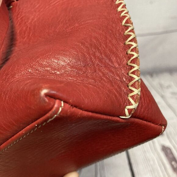 Ellington Red Leather Shoulder Bag Whipstitch Trim Button Closure‎ - Picture 9 of 15